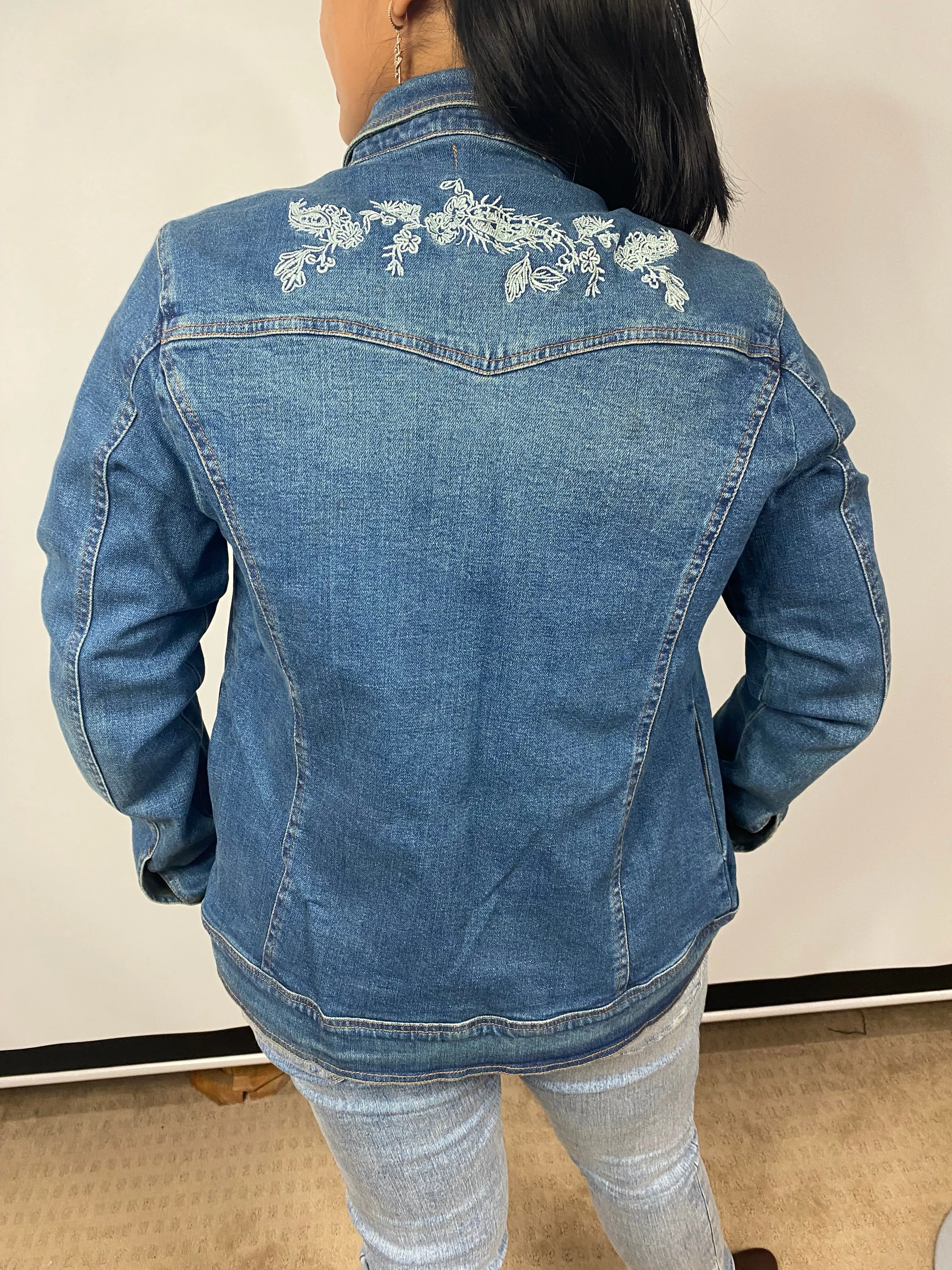 Casually Cool Denim Jacket (CS19318)