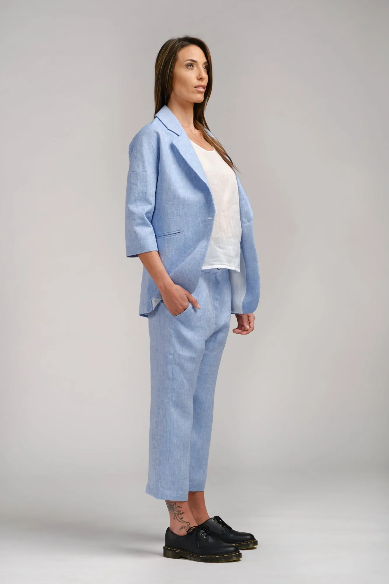 White-light Blue Effect Suit In Hemp and Nettle